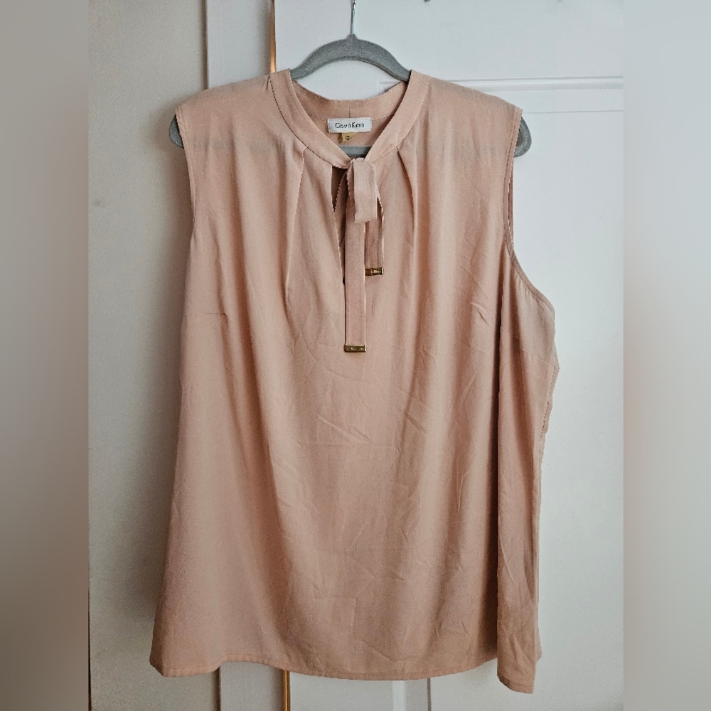 $5 bundled Calvin Klein plus blush pink sleeveless top 2x